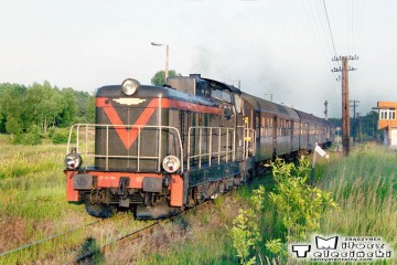 Bełżec 25.06.1992. Pociąg z Przeworska. Lokomotywa SP42-193.