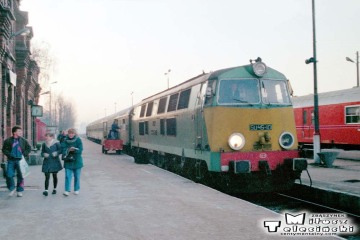 Suwałki. Pociąg z Trakiszek w dniu 23.02.1995.