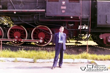 Maszynista Pan Marian Janeczek, podczas oczekiwania na ostatni pociąg w stronę Zbąszynka 2242 w dniu 11.06.1994