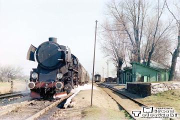 Trakiszki 05.04.1989. Ty2-1252 ze składem gotowy do Suwałk.