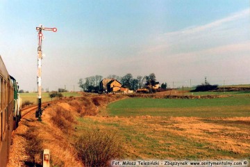 Siekierki - Godków. Wjazd do Klępicza w dniu 07.02.1990