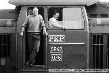 Myślibórz 24.05.1990. Maszyniści po przyprowadzeniu pociągu z Gorzowa Wlkp. Do ustalenia.