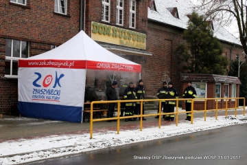 Strażacy przy domu kultury w Zbąszynku w dniu 15.01.2017