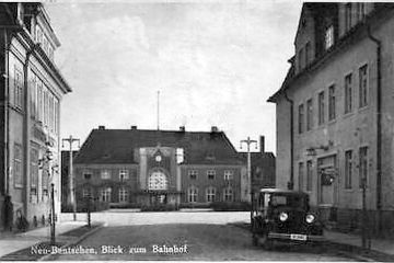 Rok 1932. Widok w stronę Placu Dworcowego od strony ulicy Chrobrego (Saar Str.)