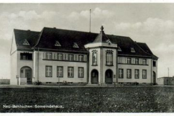 Urząd Miejski w dzisiejszym Zbąszynku (Rathaus) około 1935 roku.