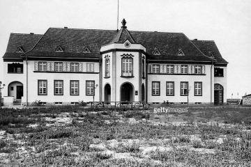 Urząd Miejski w dzisiejszym Zbąszynku (Rathaus) około 1930 roku.