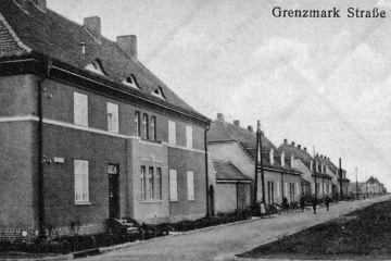 Zbąszyńska – moja ulica do 1945 roku. Po lewej "dom nauczyciela", mieszkania dla nauczycieli. Mieszkał tam również dyrektor szkoły Skowroński.
