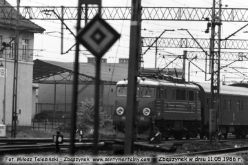 Pociąg pośpieszny Berlin - Warszawa, EU07-349. 11.05.1986.