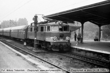 Poranny osobowy Rzepin - Poznań z EU07-181 w dniu 04.08.1986