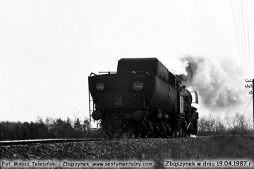 TY 2- 933 zbliża się do Zbąszynka od strony Dąbrówki Wlkp. w dniu 19.04.1987.