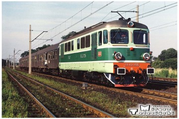 ST53-205 z Leszna, wjeżdża na osobowy. Lato 1987.