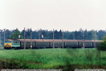 EU07-099 z Poznania do Jeleniej Góry, wjeżdża do Zbąszynka w dniu 10.05.1989.