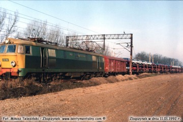 ET22-861 z Poznania wjeżdża na dworzec towarowy w dniu 11.01.1992.