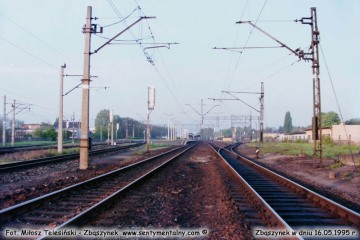 Widok na perony w Zbąszynku w dniu 16.05.1995.