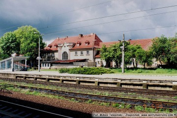 Dworzec osobowy w Zbąszynku. 09.05.2005