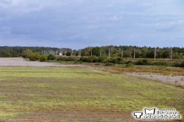 Widok w stronę Zbąszynia, widoczna nastawnia "CHLASTAWA" i teren na którym powstała oczyszczalnia. 19.09.2002