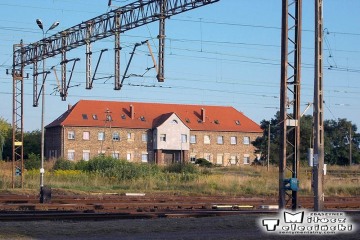 Dworzec rozrządowy, dalej budynek "pod zegarem". 24.08.2013