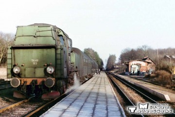 Tkt48-183 z Kępna do Oleśnicy na stacji Jemielna Oleśnicka 27.03.1990.