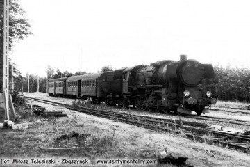 Ty2-1332 na stacji Rudnica, obraca do Gorzowa Wlkp (Zieleńca,) podczas remontu linii, zamknięcia Rudnica - Chyrzyno (Kostrzyn) w dniu 04.09.1986.