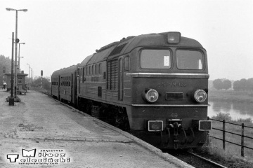 Gorzów Wlkp. 22.09.1987, ST44-102 z osobowym do Myśliborza.