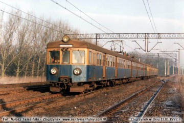 EN57-1181 z Poznania wjeżdża do Zbąszynka w dniu 11.01.1992.