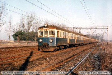 EN57-1181 z Poznania wjeżdża do Zbąszynka w dniu 11.01.1992.