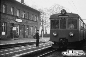 EN57-1434. Babimost w dniu 13.12.1986. Pierwszy pociąg elektryczny z Czerwieńska do Zbąszynka..