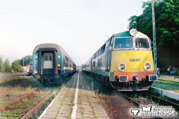 Włoszakowice 23.08.1994. Osobowy Leszno - Zbąszynek, po lewej do Leszna.