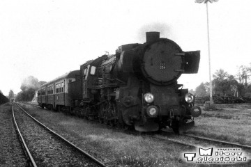 Ty2-239 w stronę Kętrzyna opuszcza Węgorzewo w dniu 11.09.1990