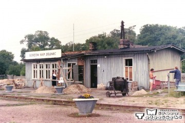 Gorzów Zieleniec 10.07.1989. Rozbiórka starego (niemieckiego) budynku.