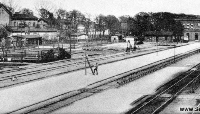 Widok ogólny peronu Międzyrzeckiego krótko przed 1909 rokiem.