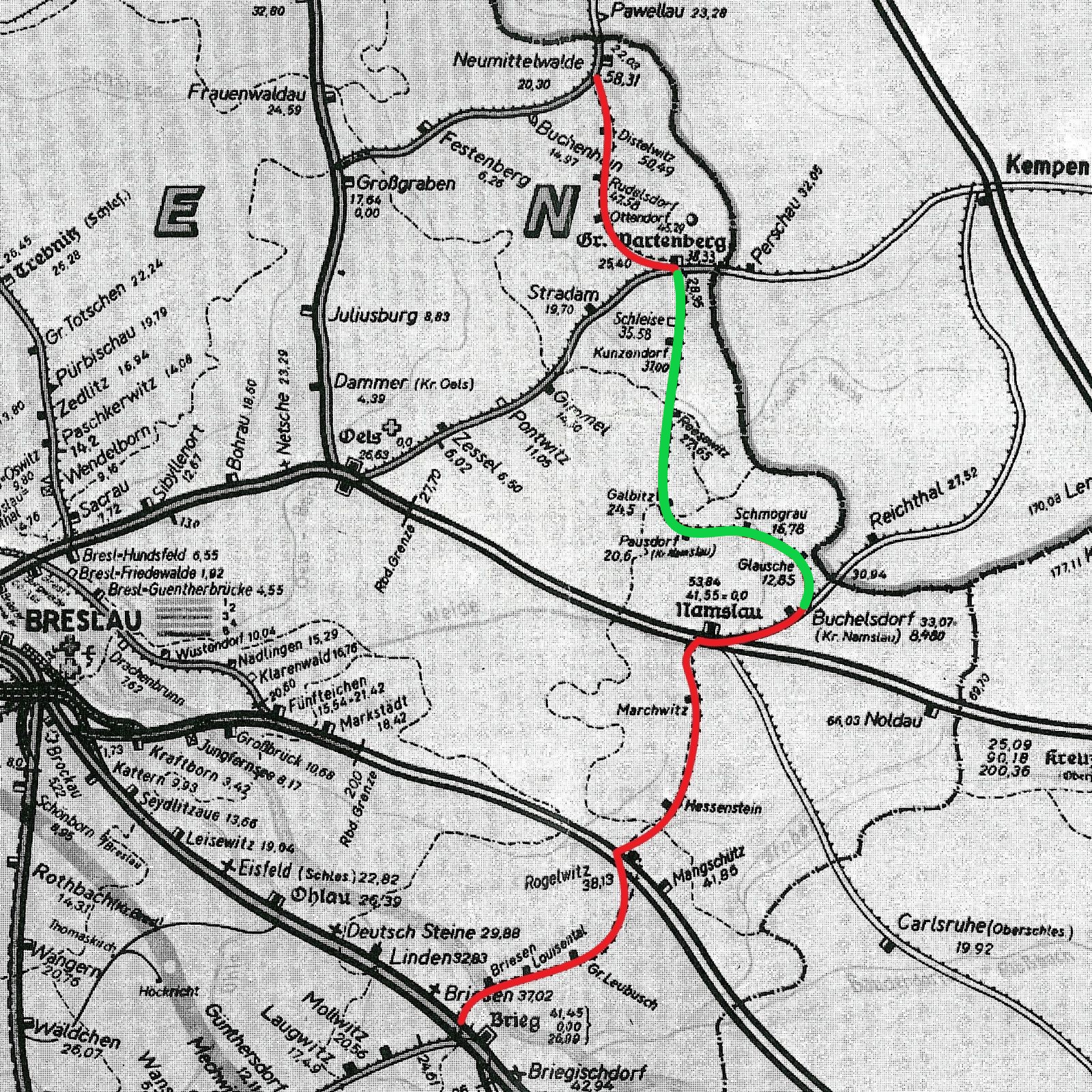 W 1940 roku, Syców miał być stacją, przez którą, poza koleją pierwotną, miała przebiegać kolej graniczna, którą ukończono jedynie jako dochodzącą od strony południowej, odcinkiem Bukowa Śląska - Syców. Wspomniane połączenie, powstawało w latach 1937 - 1943. Pierwszym z trzech etapów oddawania tego odcinka, był 12.1. kilometrowy fragment z Bukowej Śląskiej do Pawłowic Namysłowskich (25.10.1937). Później powstał krótki odcinek do Gołębic o długości 3.99 km. (01.03.1939). Ostatnim etapem budowy, było uzupełnienie z Gołębic do Sycowa (15.09.1943) o długości 13.75 km., zamykając tym kolejny etap, skromnie zaplanowanej wcześniej kolei granicznej. Długość nowo wybudowanego odcinka, pomiędzy stacjami węzłowymi Bukowa Śląska – Syców, wynosiła 29.85. km. 