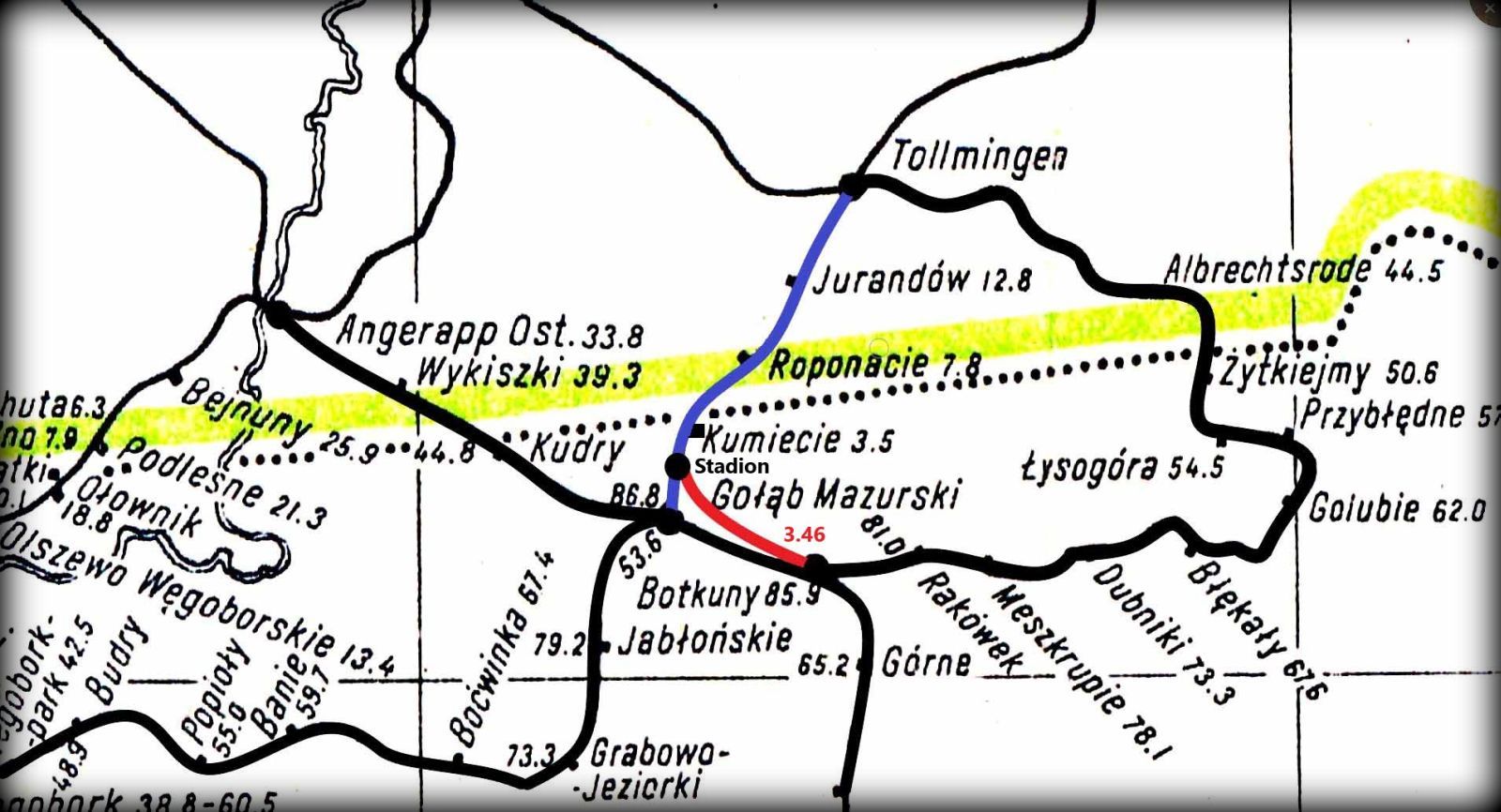 Węzeł i jego kształt w Gołdapi, był złożony i powstawał w różnych etapach. W roku 1945 dworzec się cieszył tylko linią do Olecka.