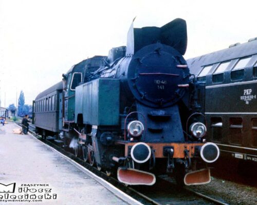 Tkt48-141 ze "składem" do Toporowa. Dnia 21.09.1986.