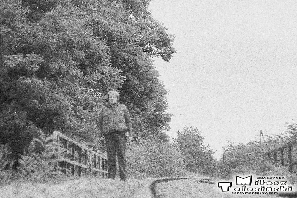 Idąc z Sulęcina do miejsca, w którym odgałęział się tor do Rudnicy. Zdjęcie z dnia 08.09.1986 roku. 